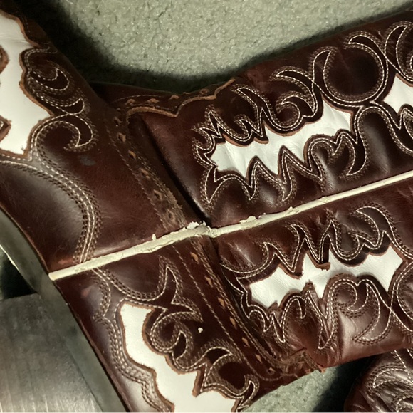 Ariat Cowgirl Boots - Picture 7 of 9